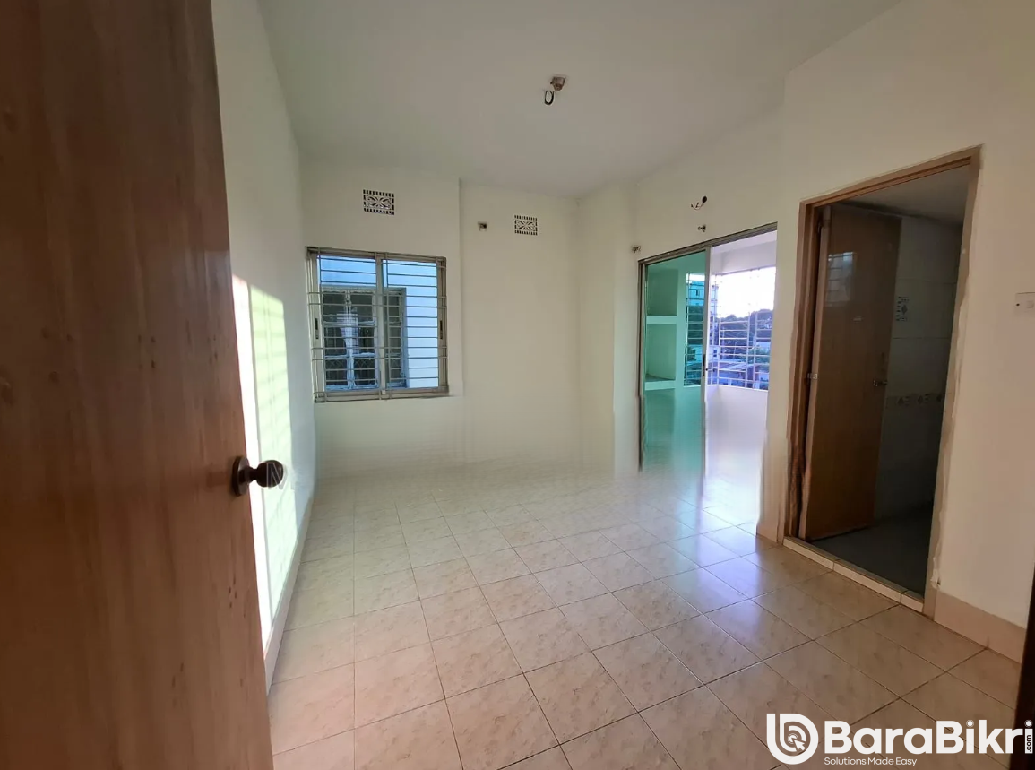 3 bedroom flat for rent in Dhaka with line gas within 12000 BDT