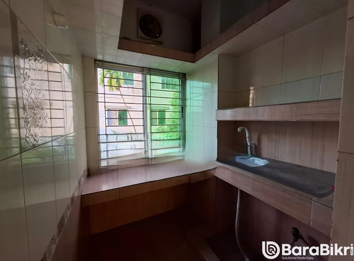 3 bedroom flat for rent in Dhaka with line gas within 12000 BDT
