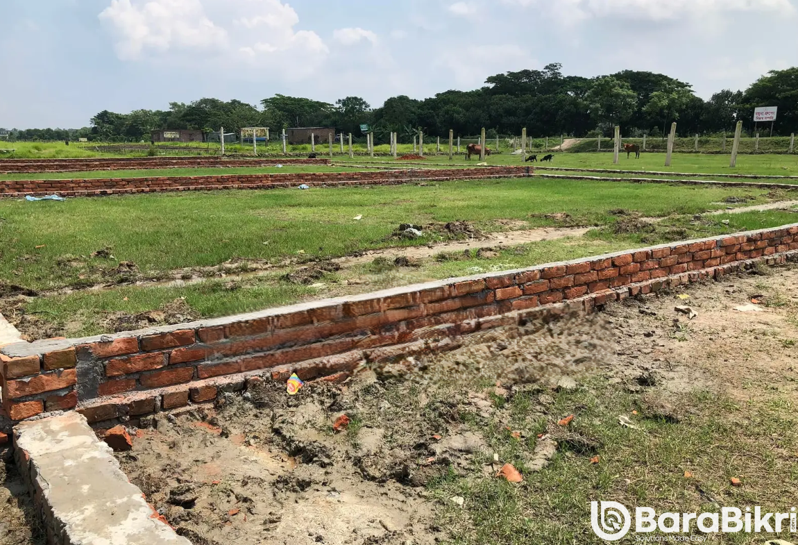 Commercial plot behind Rajuk Purbachal Sector 30