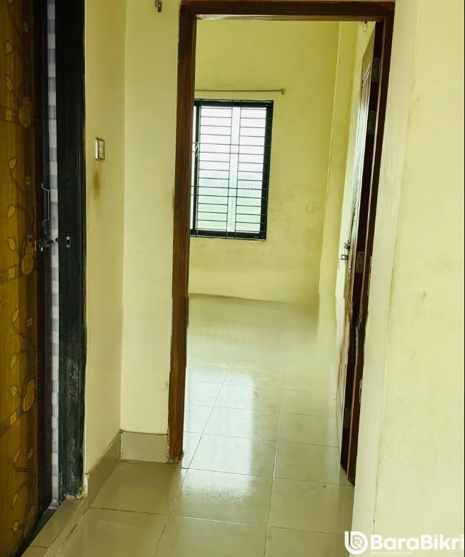 Low price unfurnished flat in Matuail