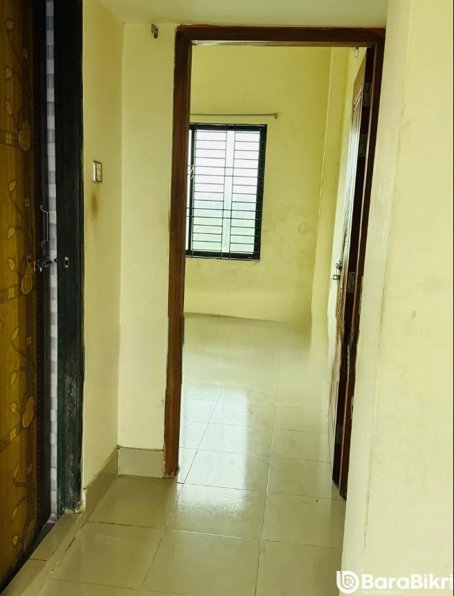 Low price unfurnished flat in Matuail