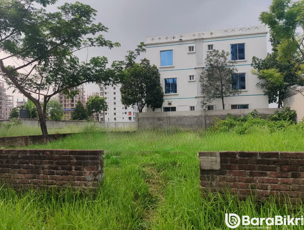 Plots for sale in Bashundhara Block I