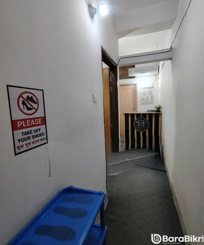 Small office space West Dhanmondi road 8a