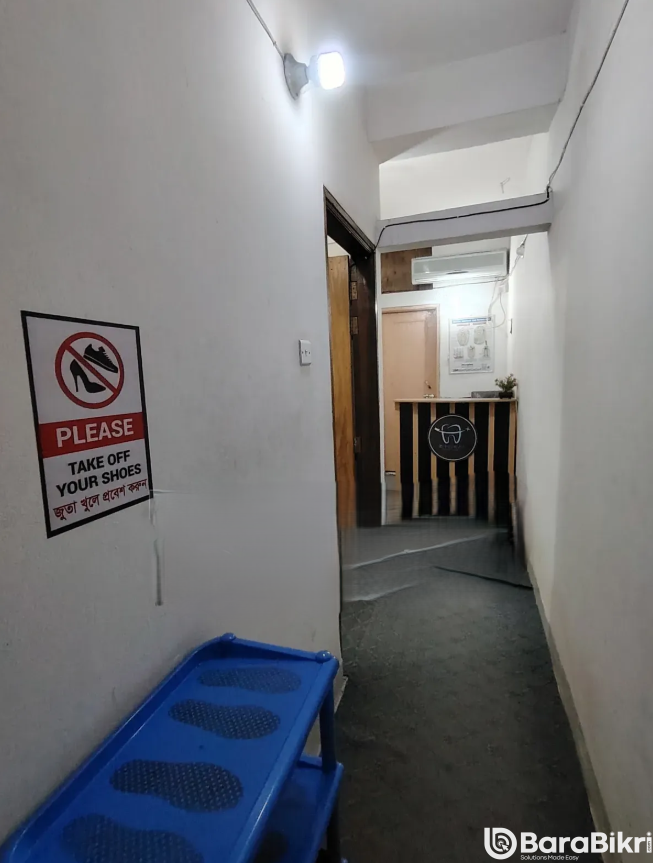 Small office space West Dhanmondi road 8a