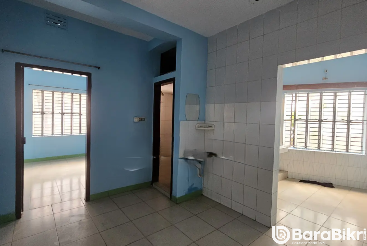 Cheap 3 bedroom flat rent in Shewrapara under 15000